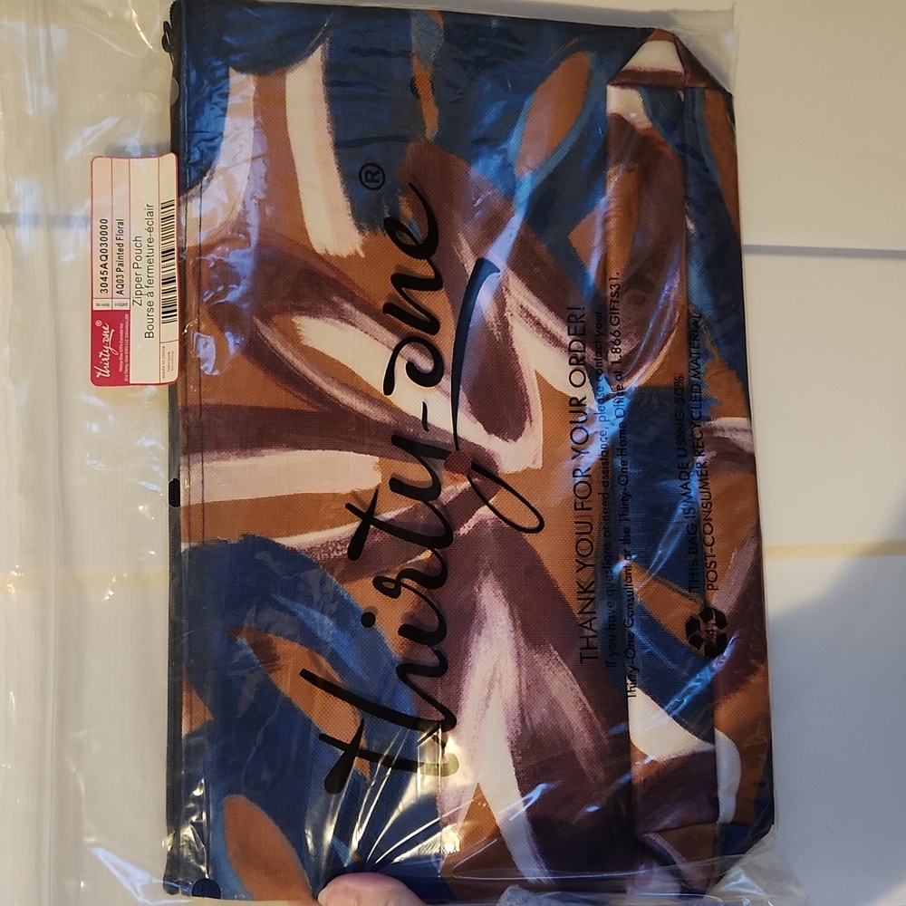 Thirty-one zipper pouch